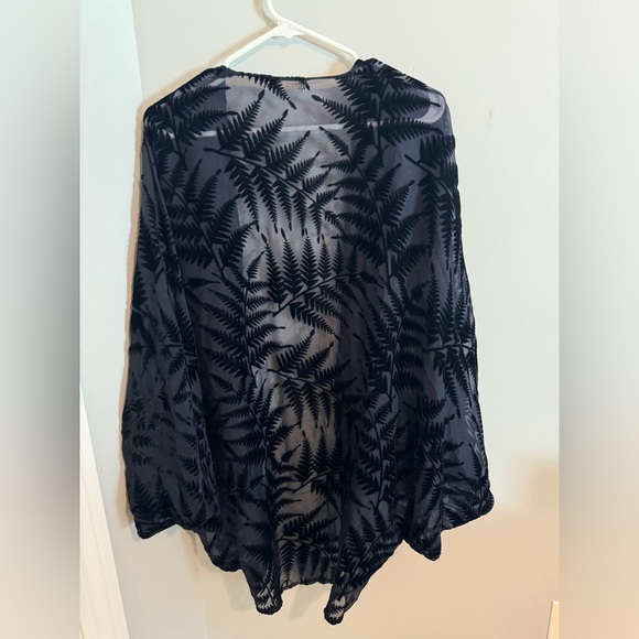 Floreat Sheer Black Fern Velvet Pattern Kimono - Picture 2 of 3